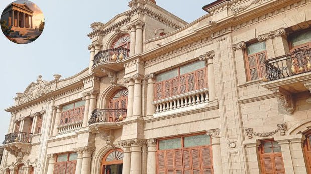 what does house monumental architecture mean