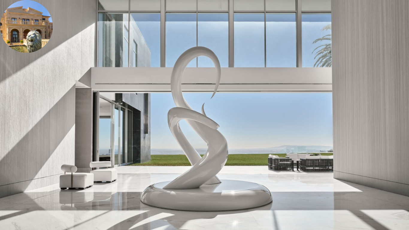 are house statues architecture