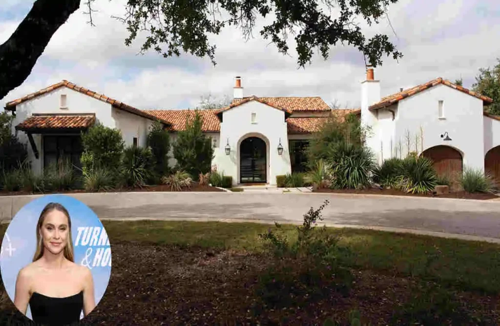 Inside Becca Tobin’s Stunning Life at Home: A Design Journey becca tobin house